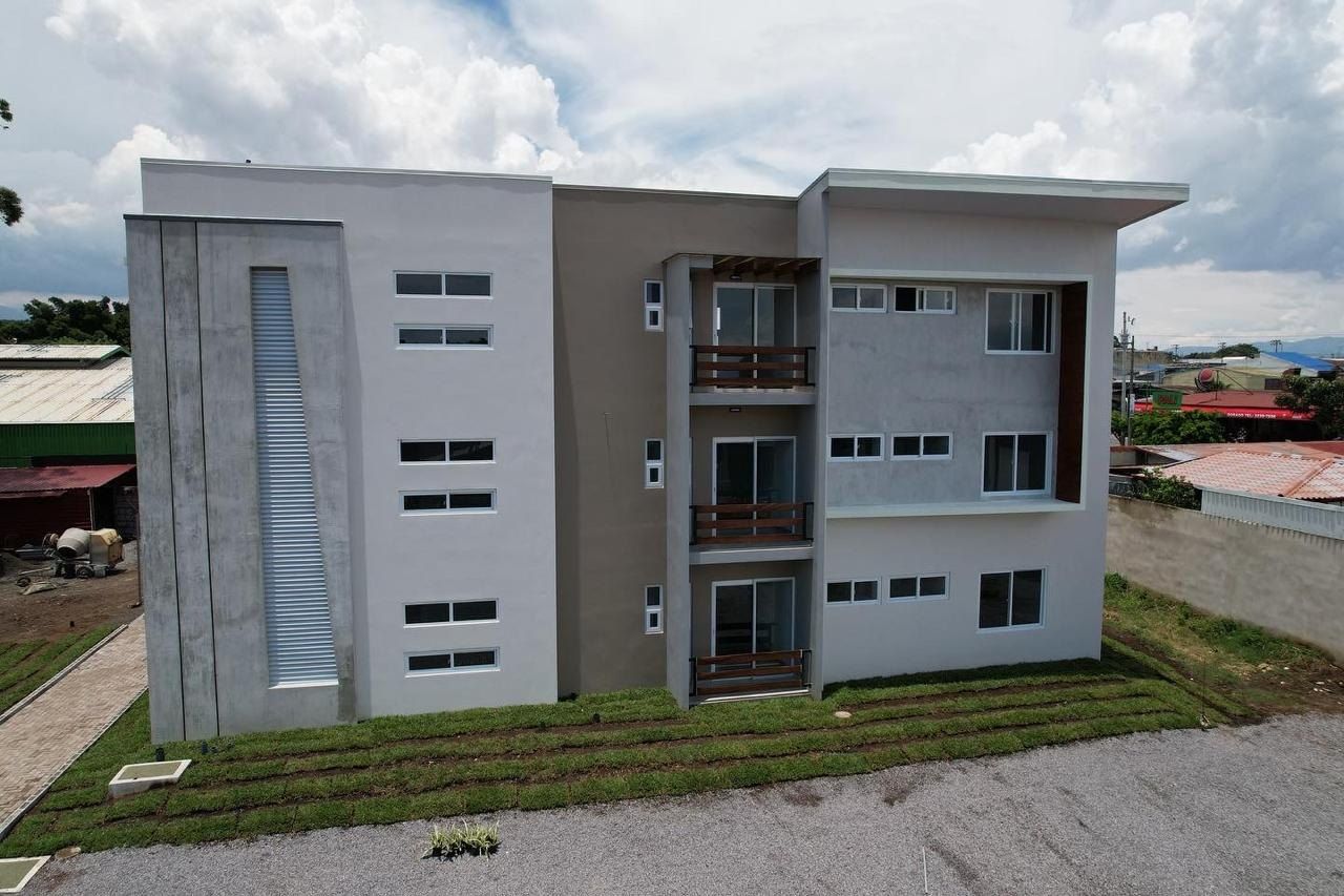 Edificio de apartamentos, tres niveles, foto 4