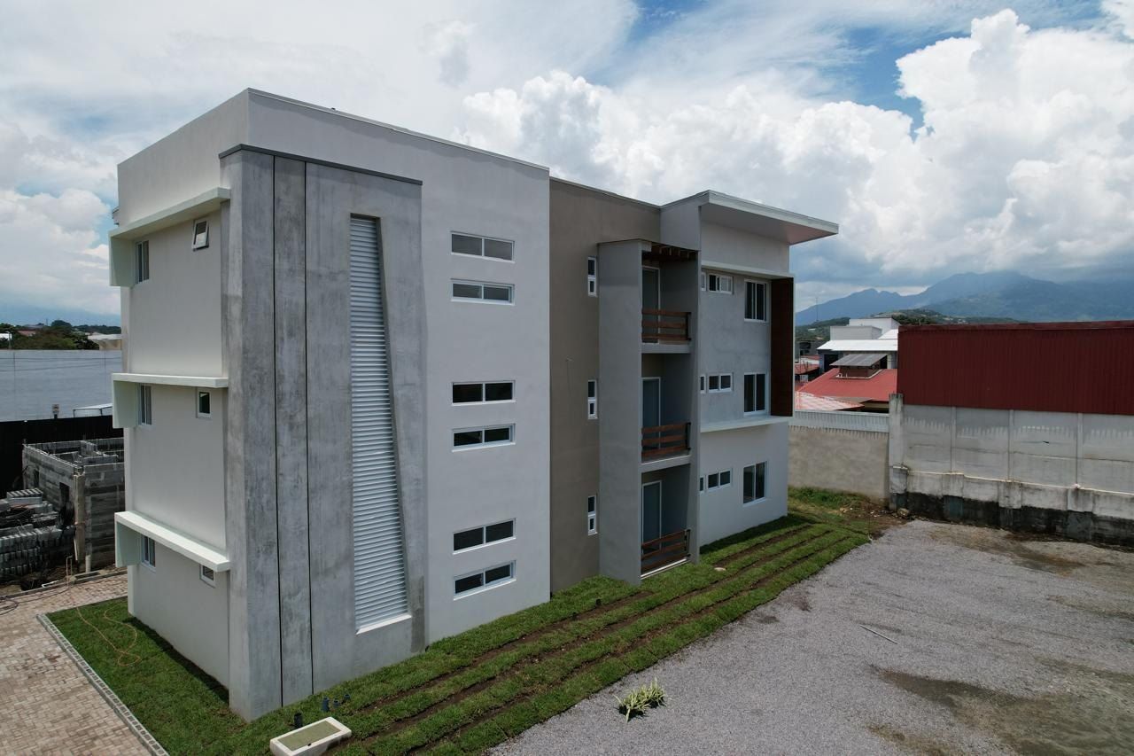 Edificio de apartamentos, tres niveles, foto 5